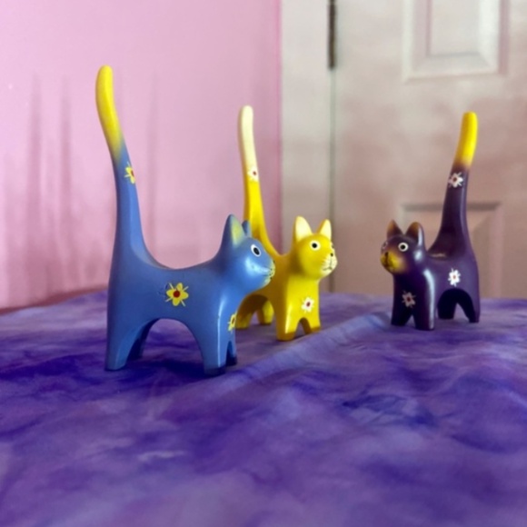 Handmade Cat Trio ๐ฑ Ring Display Colorful Floral Jewelry Accessory Stand - Picture 5 of 7